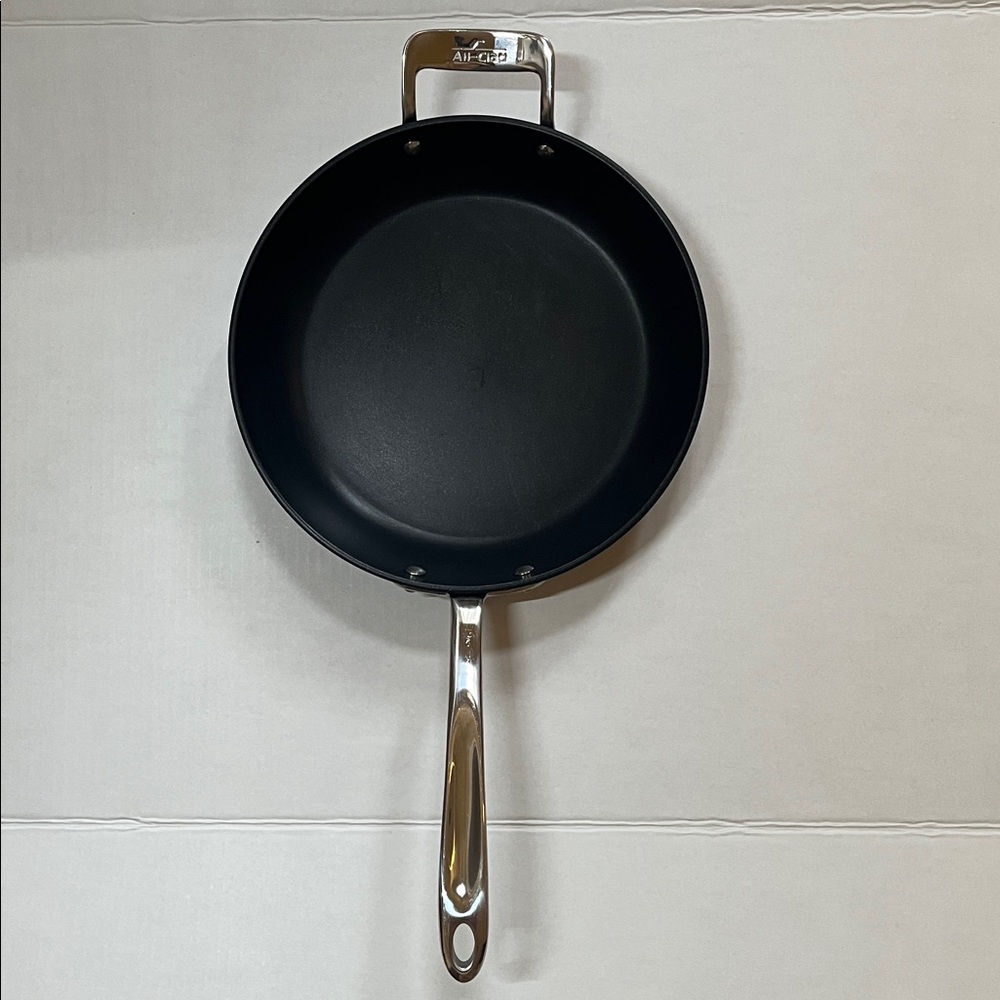 All-Clad Essential 10.5” Nonstick Skillet